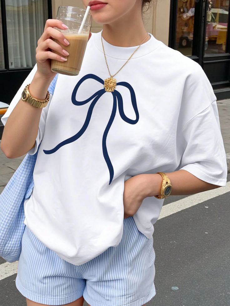 Minimal Bow Graphic T-Shirt for Women – Cute Ribbon Aesthetic Tee