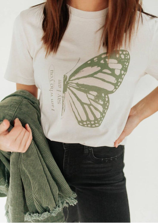 Minimal Butterfly Graphic T-Shirt for Women – Vintage Aesthetic Butterfly Tee